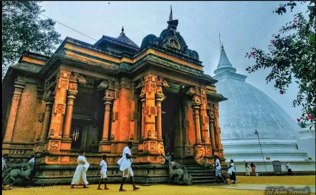 Kelaniya Temple